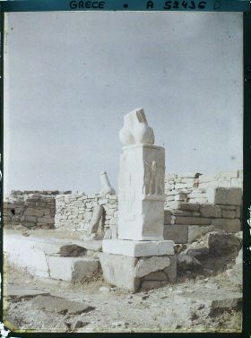 Image représentant Ex - Voto à Dionysos