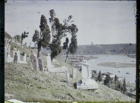 Image représentant Turquie, Constantinople- Eyoub, Petit Village d'Eyoub et le fond de la Corne d'Or vu d'Eyoub