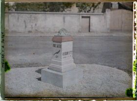 Image représentant France, Bar-le-Duc, La 1ère borne et la Voie Sacrée
