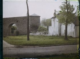 Image représentant France, Louveciennes, L'extremité de l'aqueduc