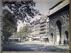 Image représentant Le boulevard Saint-Denis et la porte Saint-Martin