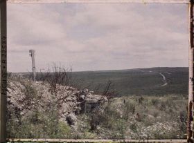 Image représentant France, Ft de Douaumont, Ouvrage de Thiaumont, batterie Ouest (dans le fond, fort de Souville)