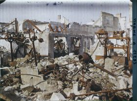 Image représentant Usine en ruine, rue des Trois Raisinets