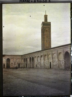 Image représentant Cour intérieur d'une mosquée