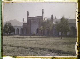 Image représentant Entrée de la Masjid (mosquée) Id-Gah