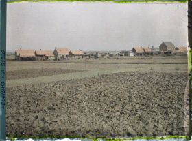 Image représentant Belgique, Wytschaete, Vue d'ensemble du Village et terres remises en Culture