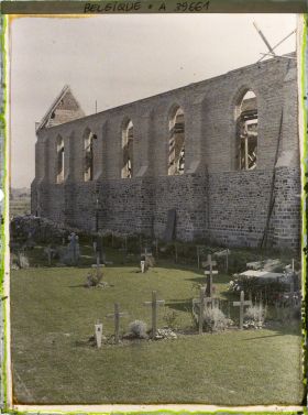 Image représentant Belgique, Zillebeke, Le petit Cimetière Anglais de l'Eglise