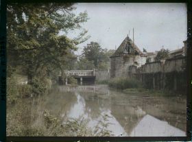 Image représentant France, Verdun, Les remparts, intérieur pris du Cercle militaire