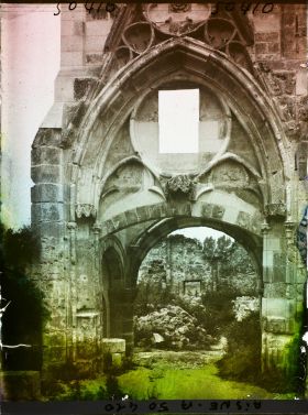 Image représentant France, Presles et Boves, Eglise, portail latéral Sud restauré