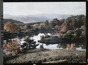 Image représentant Les jardins de la villa impériale Shugakuin Rikyû : l'étang Yokuryu et l'île Banshou