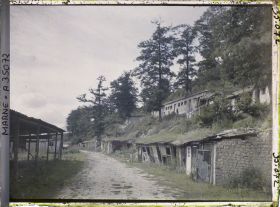 Image représentant France, De la Harazée au Four de Paris , Abri servant d'habitation