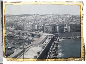 Image représentant La jetée Kheïr Ed Dine, les quartiers européens et la ville haute