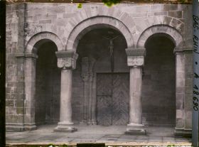 Image représentant France, Marmoutier, Les Chapiteaux de la façade de l'Eglise (façade Romane du XIe Se)