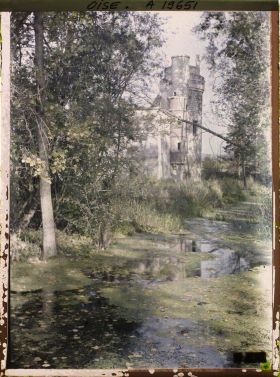 Image représentant France, Noyon, Coucy le Chateau Ruines