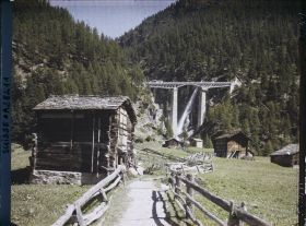Image représentant Panorama sur les gorges du Findelbach et le pont ferrovière de Findelen
