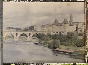Image représentant Le pont Vieux et le musée Ingres