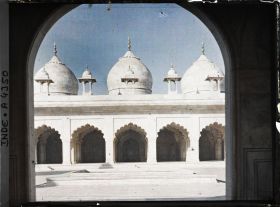 Image représentant Façade de la salle de prière de la mosquée de la Perle (Moti Masjid) dans le Lal Qila (fort Rouge)
