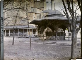 Image représentant Fontaine aux abblutions de la Aya Sophia Camii ("mosquée Sainte-Sophie")