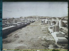 Image représentant Quartier du Hieron (sanctuaire) d'Apollon, l'avenue des Processions conduisant au Hieron (direction nord)
