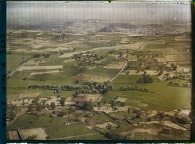 Image représentant Vue prise des orgues basaltiques en direction du Puy-en-Velay