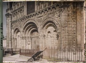 Image représentant Les trois portails de L'église Notre-Dame-La-Grande
