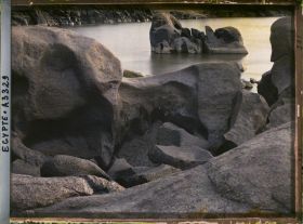 Image représentant Marmites du Nil à proximité du barrage hydraulique