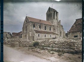 Image représentant France, Bourg-et-Comin, Ensemble de l'Eglise