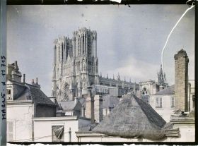 Image représentant France, Reims, Les deux tours de la Cathédrale