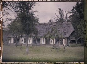 Image représentant Une ferme près de Broglie