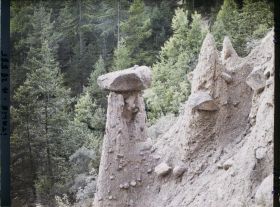 Image représentant Les Pyramides de terre (ou Cheminées de Fées) de Renon