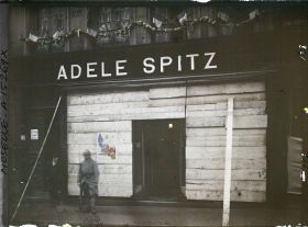 Image représentant La devanture de la boutique Maison de Corsets Adèle Spitz rue Serpenoise