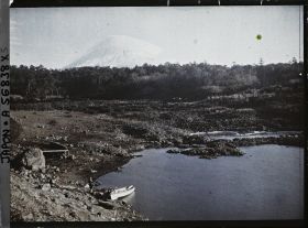 Image représentant Le Mont Fuji (Fuji-san) vu de la pointe sud du lac Shôji (Shôji-ko)