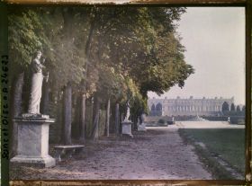 Image représentant La contre-allée du Tapis Vert, le parterre de Latone et la façade ouest du château