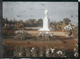 Image représentant La Statue de Jagatjit Singh dans le parc du nouveau palais
