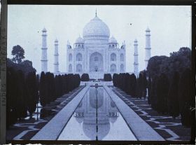 Image représentant Le grand canal axial et le mausolée du Taj Mahal