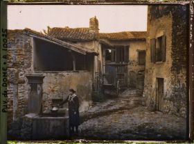 Image représentant France, Nave, Jeune fille à la fontaine