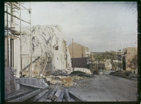 Image représentant France, Montdidier, La rue montant vers la Mairie