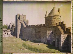 Image représentant Vue sur la porte d'Aude et les lices basses