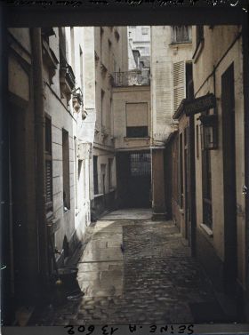 Image représentant Couloir de maisons rue Chanoinesse?