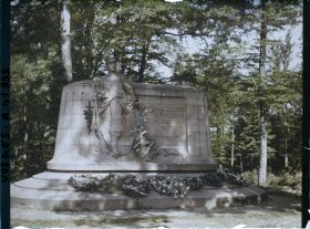 Image représentant France, Col de la Chipotte, Monumt aux chasseurs de la 86e bde Août-Sept 1914