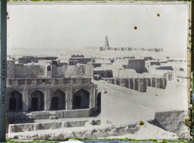 Image représentant Vue vers la mosquée al-Mutawakkil ou Grande Mosquée et la Malwiya (minaret hélicoïdal)