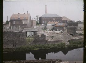 Image représentant France, Armentières, Usine et maison reconstruites