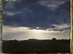 Image représentant Soleil couchant, vue vers Tours