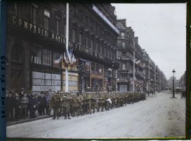 Image représentant Troupe coloniale avenue de l'Opéra pour le 9ème congrès de la Légion Américaine (American Legion)