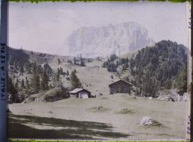 Image représentant Tyrol, Wolkenstein, Col du Groedner, l'alpage du Groedner 2100m et le Langkopel