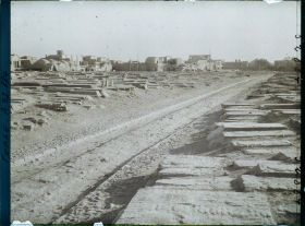Image représentant Le cimetière, à côté du sanctuaire de Fatima Masoumeh