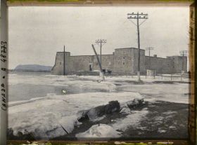 Image représentant Canada, Chambly, Le fort et, à gauche, montagne de Mt St Hilaire