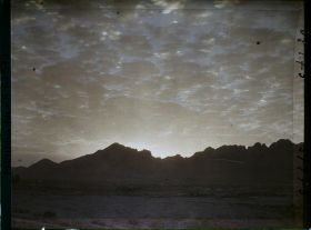 Image représentant Afghanistan, Tazi, Lever du Soleil sur la Chaîne de Tazi