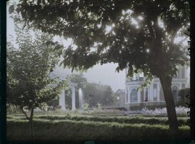 Image représentant Afghanistan, Paghman, Contre jour au Jardin Public