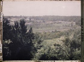 Image représentant Vue prise de la terrasse de l'Hôtel de Ville vers le nord-est